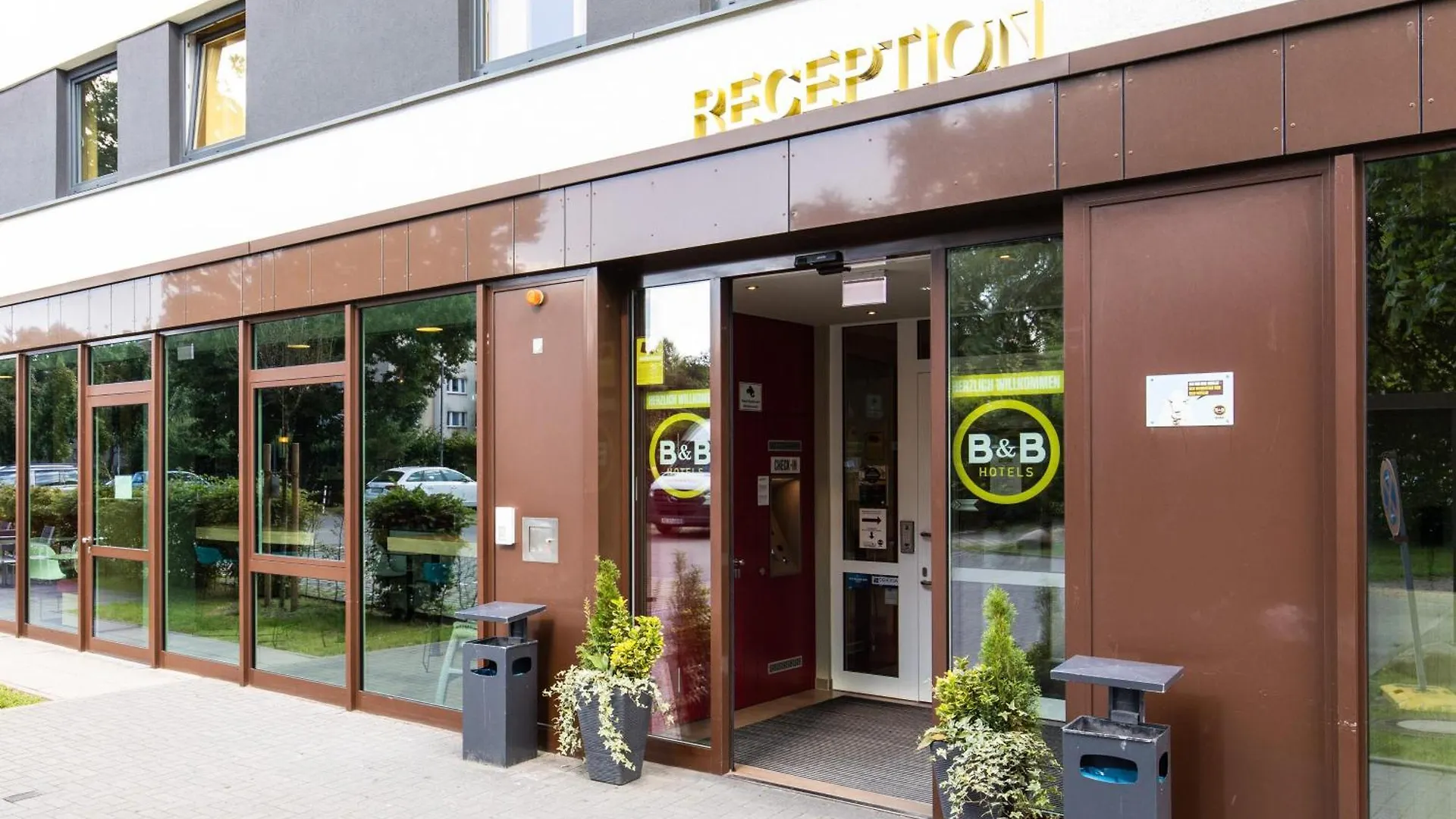 **  B&B Hotel Hamburg-Nord Germany